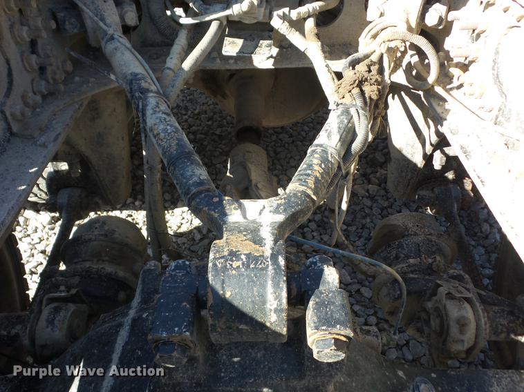 image for item EI9754 2004 Sterling L9500 semi truck