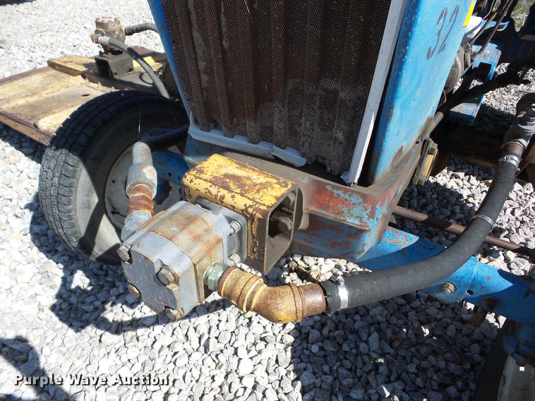 image for item EI9802 Ford 7600 tractor