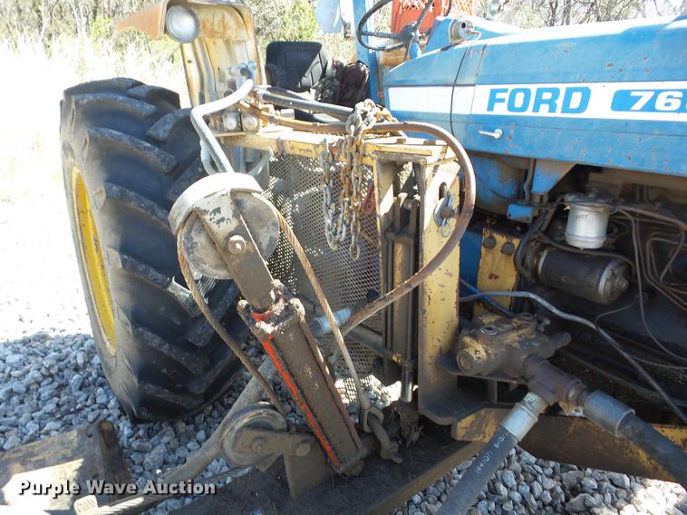 image for item EI9802 Ford 7600 tractor