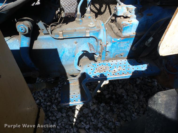 image for item EI9802 Ford 7600 tractor