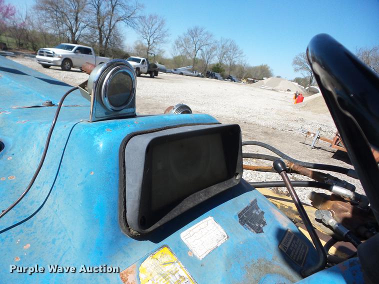 image for item EI9802 Ford 7600 tractor