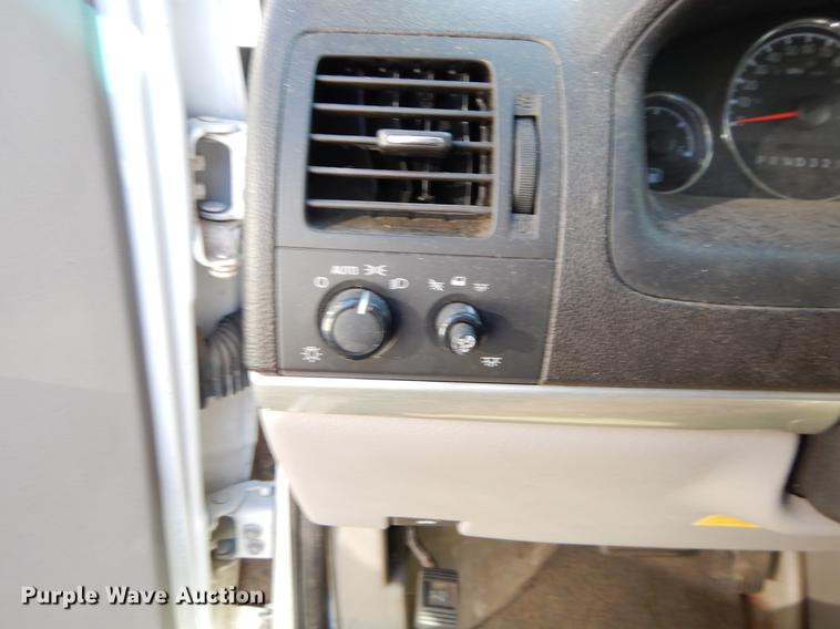 image for item EJ9857 2007 Chevrolet Uplander handicap accessible van