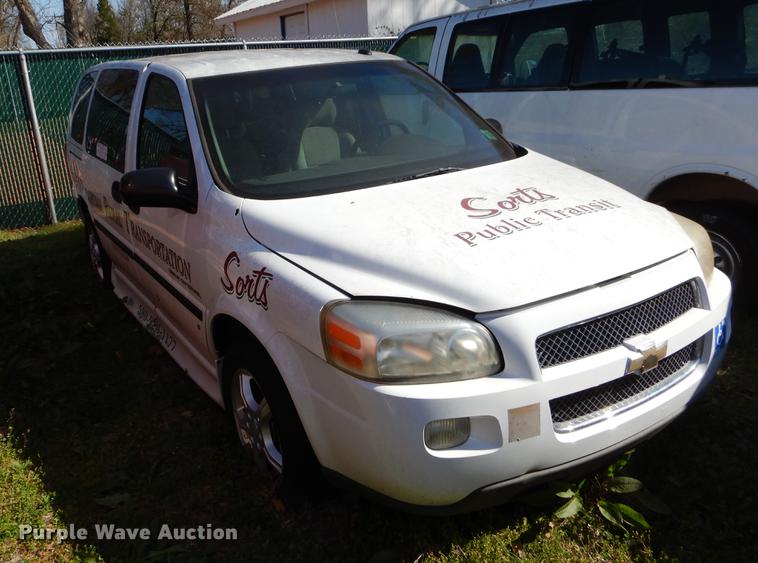 image for item EJ9863 2007 Chevrolet Uplander handicap accessible van