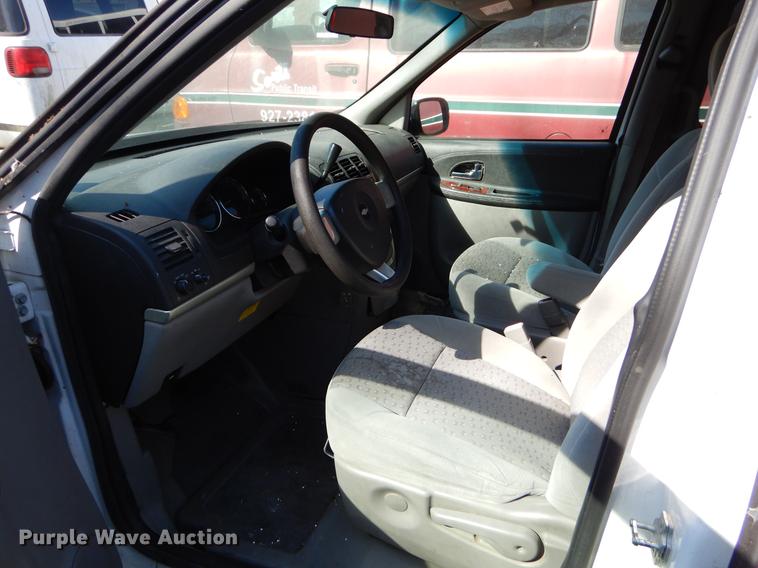 image for item EJ9863 2007 Chevrolet Uplander handicap accessible van