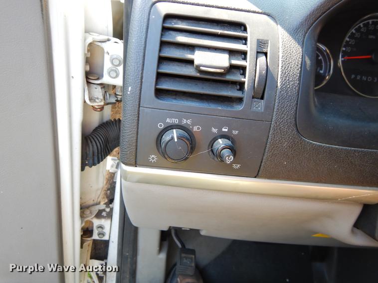 image for item EJ9863 2007 Chevrolet Uplander handicap accessible van