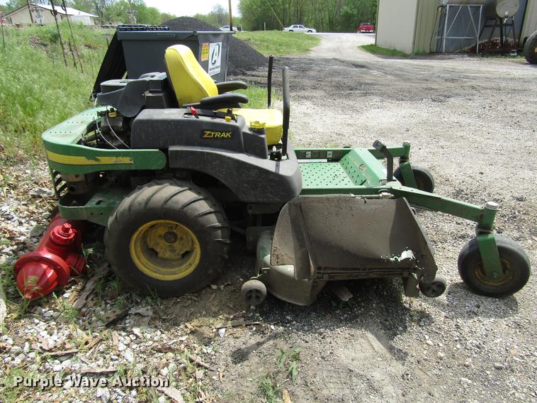 image for item EO9005 2003 John Deere Ztrak 777 ZTR lawn mower