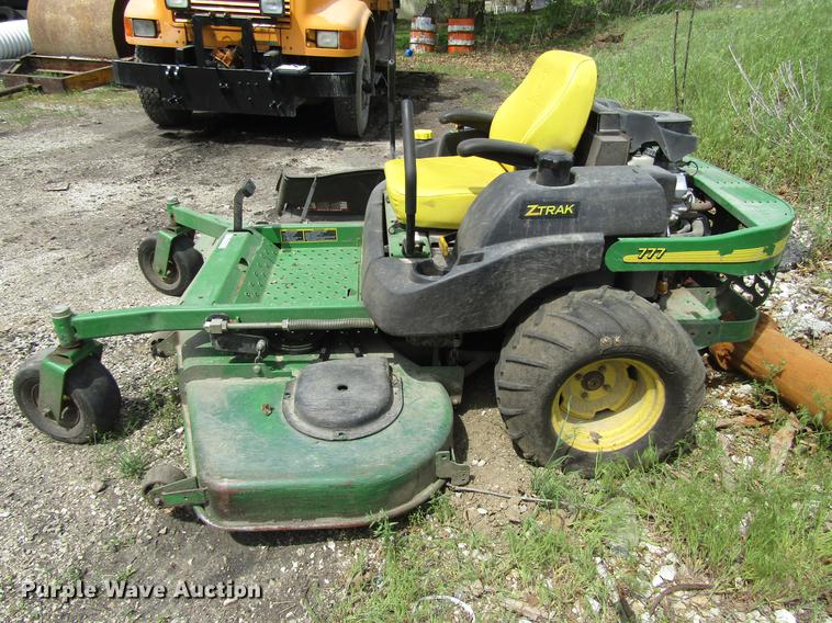 image for item EO9005 2003 John Deere Ztrak 777 ZTR lawn mower