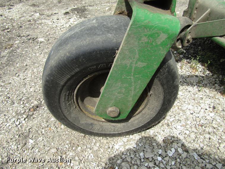 image for item EO9005 2003 John Deere Ztrak 777 ZTR lawn mower