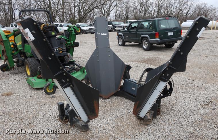 image for item EP9263 Bobcat TS36M skid steer tree spade