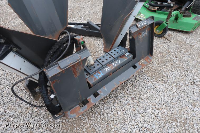 image for item EP9263 Bobcat TS36M skid steer tree spade
