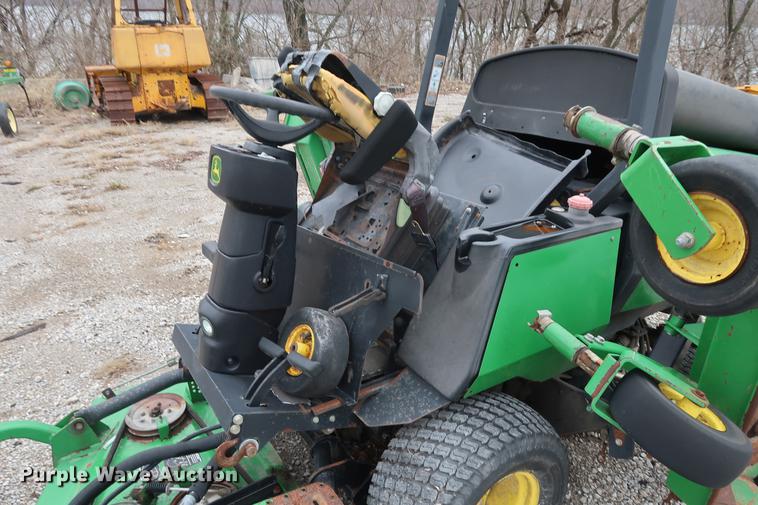 image for item EP9264 (4) John Deere lawn mowers
