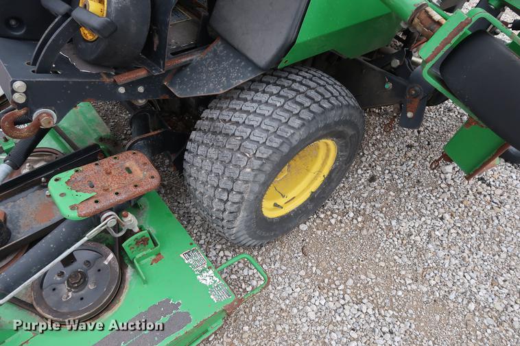 image for item EP9264 (4) John Deere lawn mowers