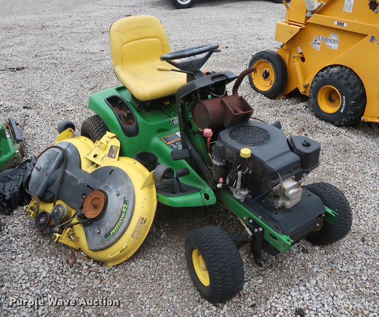 image for item EP9264 (4) John Deere lawn mowers