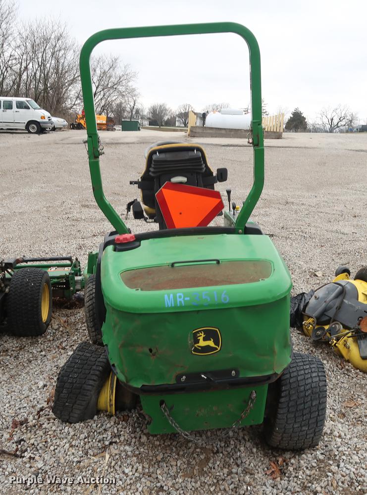 image for item EP9264 (4) John Deere lawn mowers