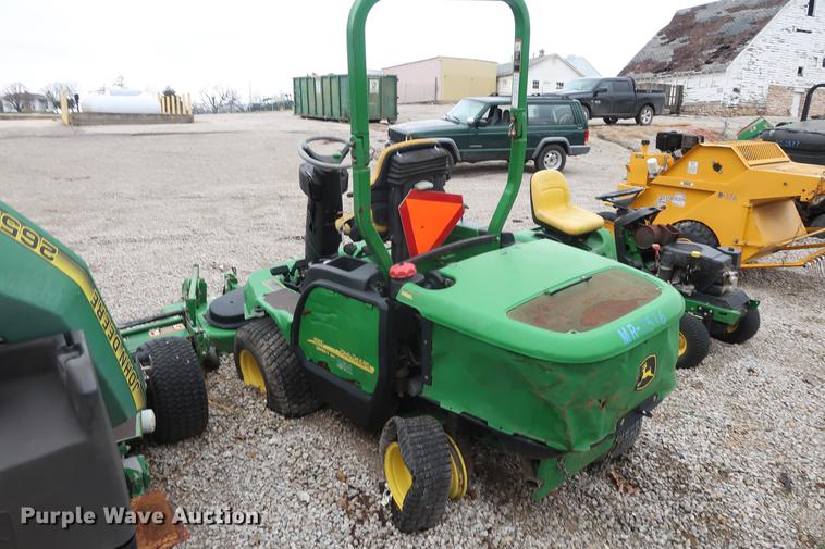 image for item EP9264 (4) John Deere lawn mowers