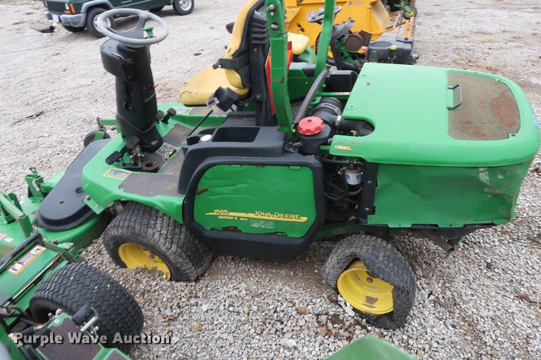 image for item EP9264 (4) John Deere lawn mowers