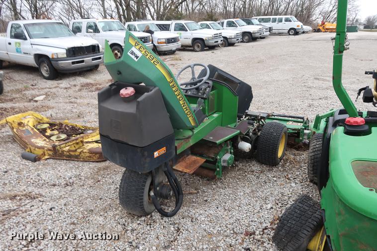 image for item EP9264 (4) John Deere lawn mowers