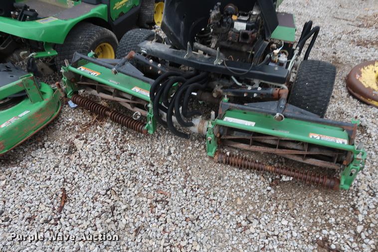 image for item EP9264 (4) John Deere lawn mowers