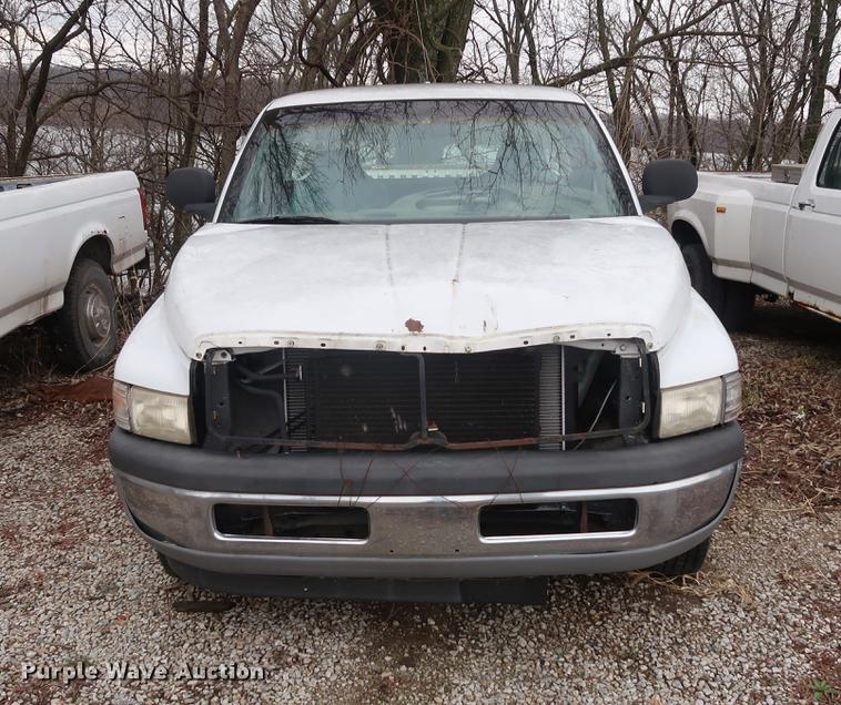 image for item EP9266 1998 Dodge Ram 1500 pickup truck