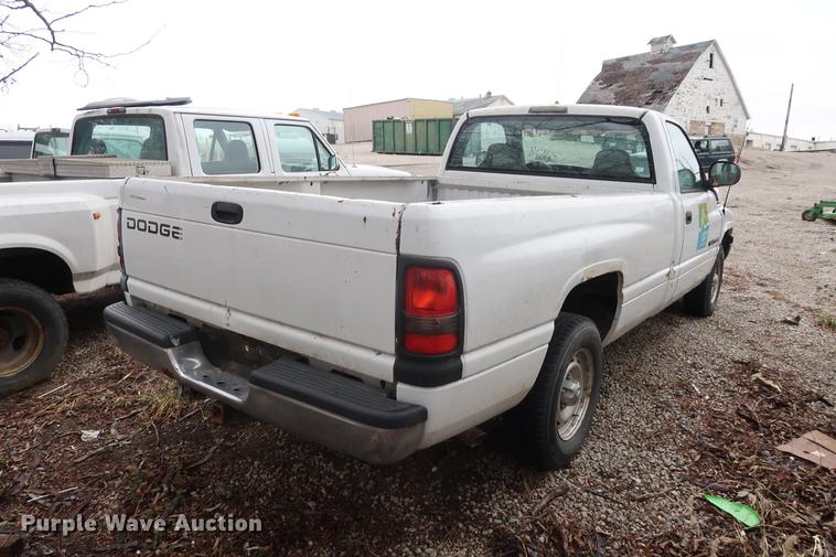 image for item EP9266 1998 Dodge Ram 1500 pickup truck