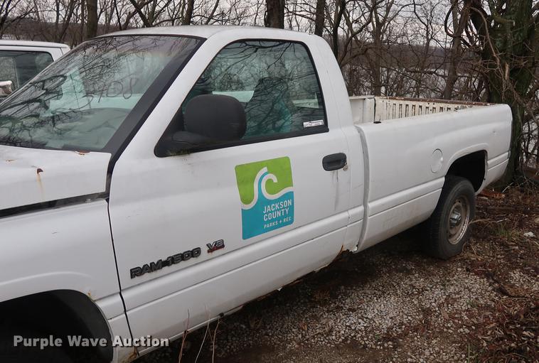 image for item EP9266 1998 Dodge Ram 1500 pickup truck