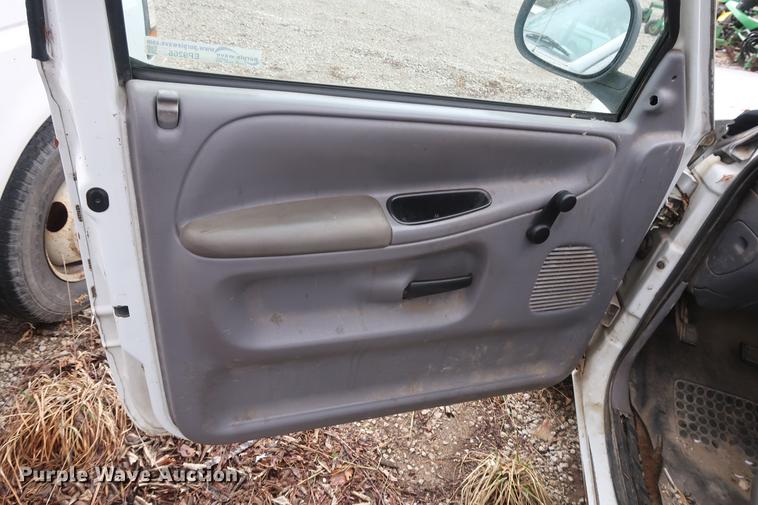 image for item EP9266 1998 Dodge Ram 1500 pickup truck