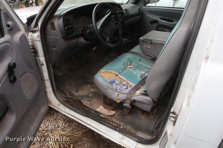 image for item EP9266 1998 Dodge Ram 1500 pickup truck