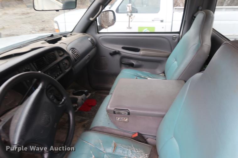 image for item EP9266 1998 Dodge Ram 1500 pickup truck