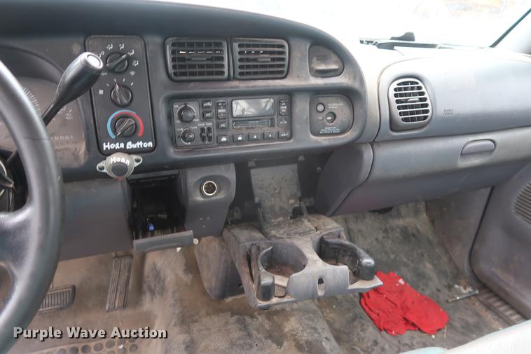 image for item EP9266 1998 Dodge Ram 1500 pickup truck