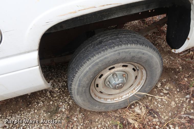 image for item EP9266 1998 Dodge Ram 1500 pickup truck