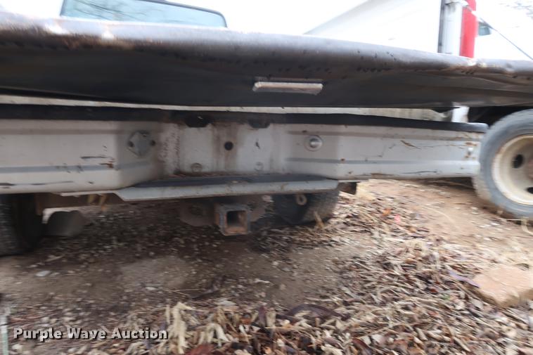 image for item EP9268 1995 Ford F150 pickup truck