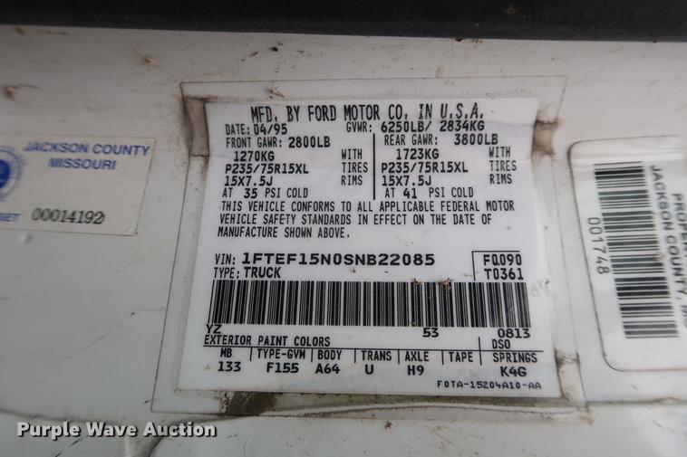 image for item EP9268 1995 Ford F150 pickup truck