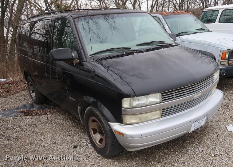 image for item EP9272 2002 Chevrolet Astro van