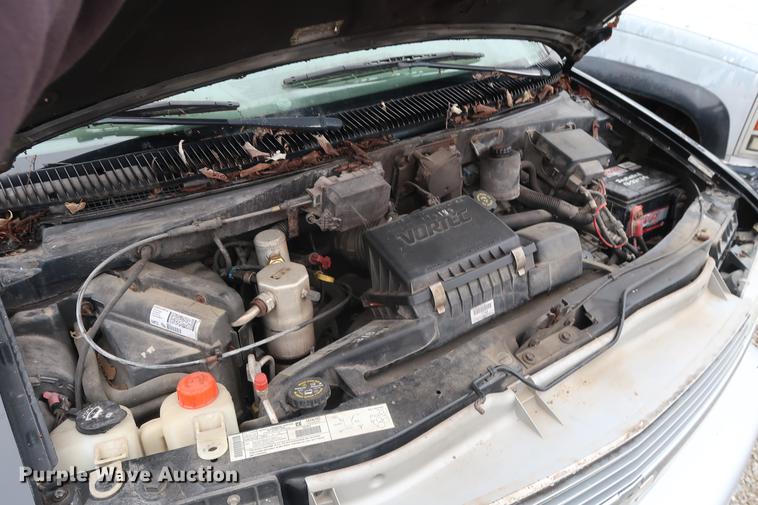 image for item EP9272 2002 Chevrolet Astro van