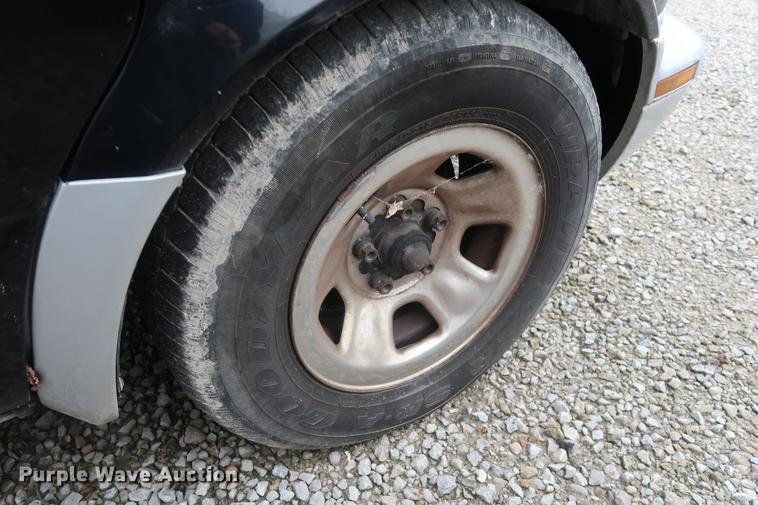 image for item EP9272 2002 Chevrolet Astro van