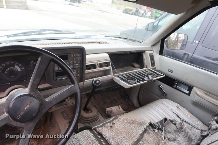 image for item EP9273 1991 Chevrolet 2500 pickup truck