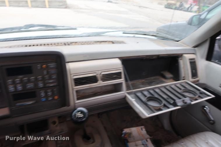 image for item EP9273 1991 Chevrolet 2500 pickup truck