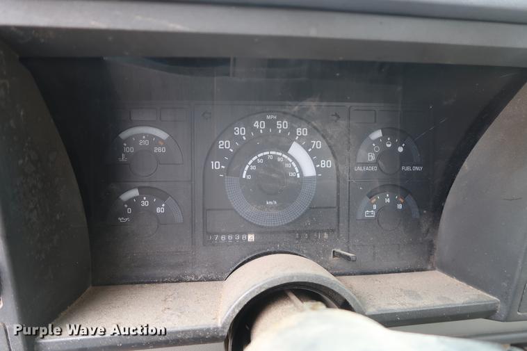 image for item EP9273 1991 Chevrolet 2500 pickup truck