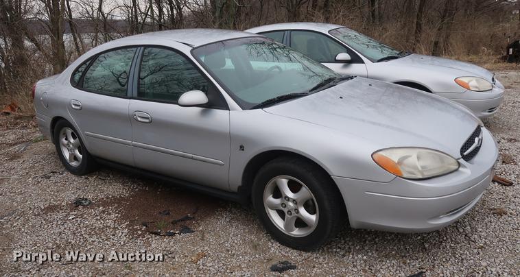 image for item EP9275 2000 Ford Taurus SE