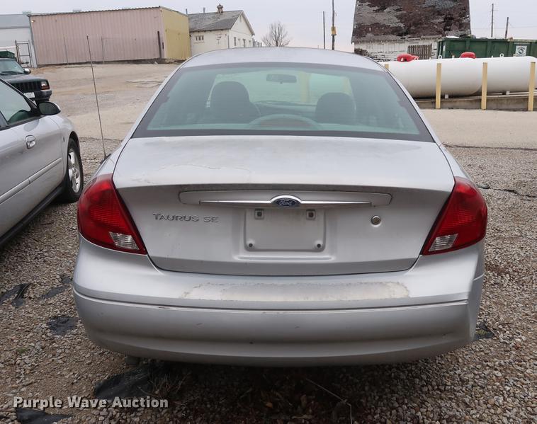 image for item EP9275 2000 Ford Taurus SE