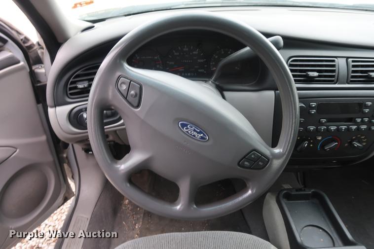 image for item EP9275 2000 Ford Taurus SE