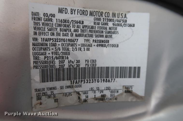 image for item EP9275 2000 Ford Taurus SE