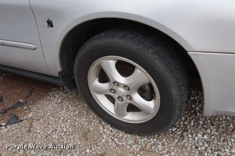 image for item EP9275 2000 Ford Taurus SE