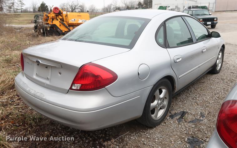 image for item EP9276 2000 Ford Taurus SE