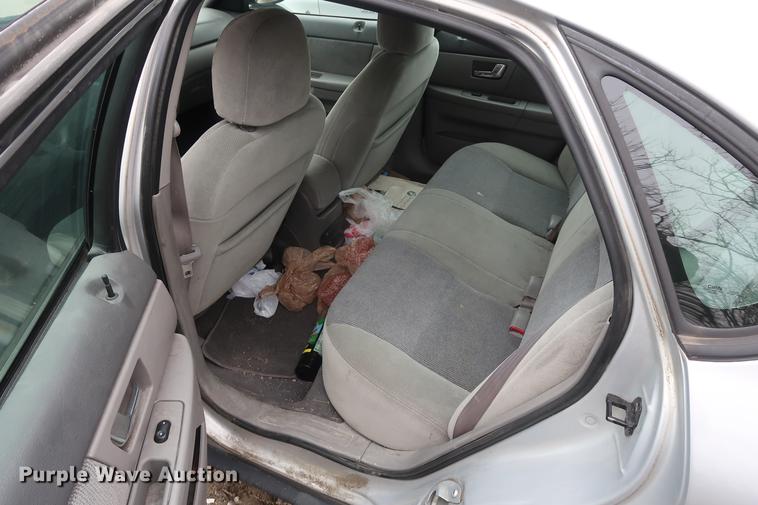 image for item EP9276 2000 Ford Taurus SE