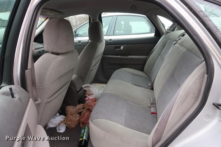 image for item EP9276 2000 Ford Taurus SE