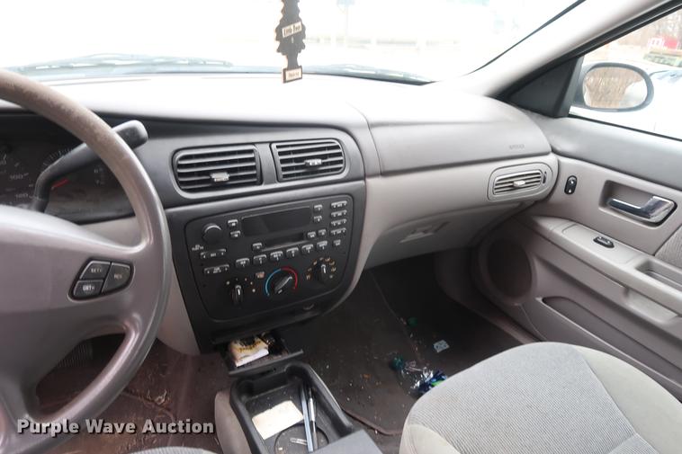 image for item EP9276 2000 Ford Taurus SE