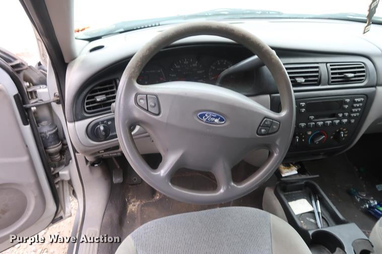 image for item EP9276 2000 Ford Taurus SE