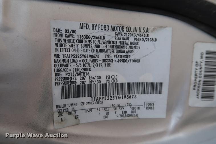 image for item EP9276 2000 Ford Taurus SE