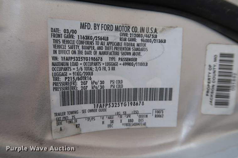 image for item EP9276 2000 Ford Taurus SE